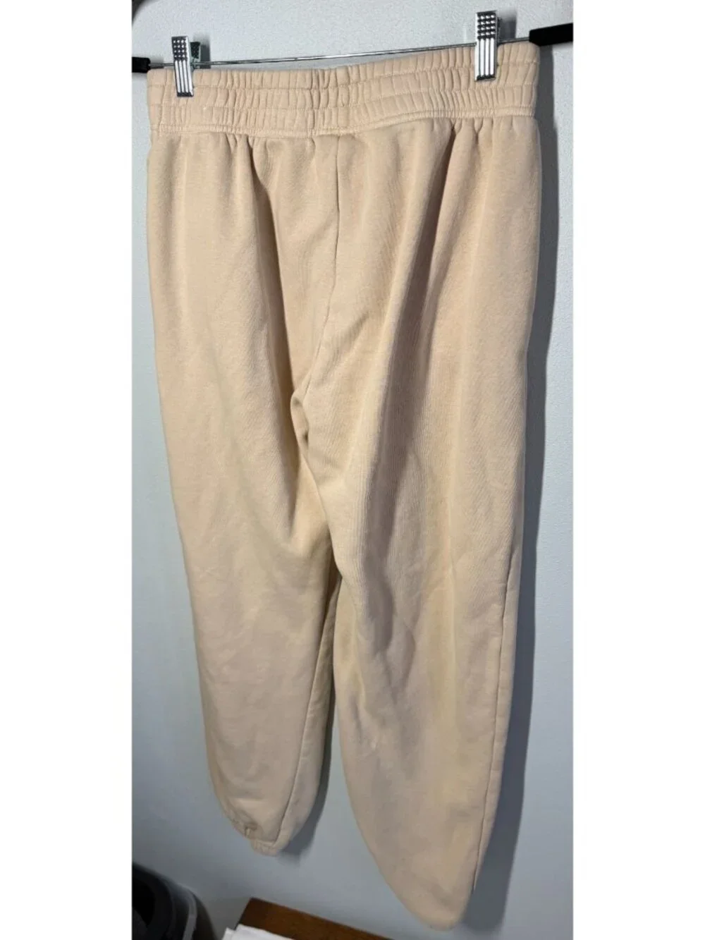 Nike Womens Small Beige Sweatpant Joggers Lounge Athleisure Casual‎ Cozy Pockets